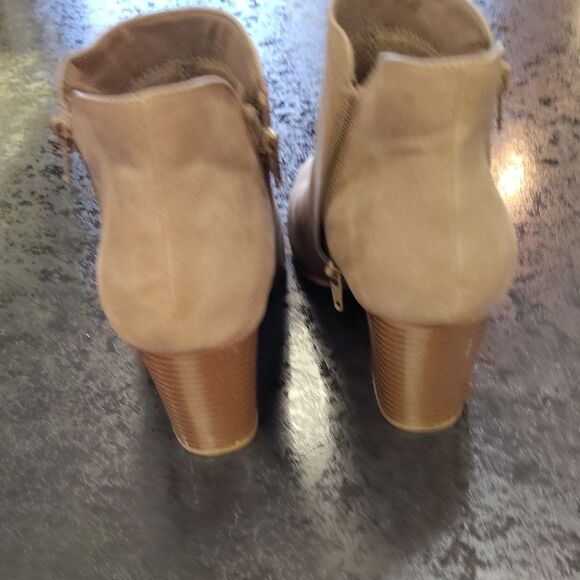 Me Too Tan Ankle Booties - Picture 5 of 6